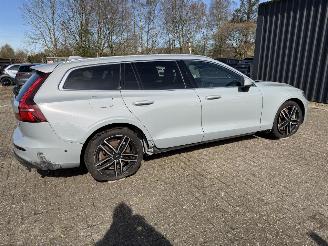 Volvo V-60 2.0 T6  Plug-in AWD picture 5