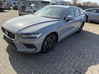 Volvo V-60 2.0 T6  Plug-in AWD picture 16