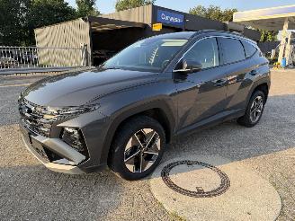 damaged passenger cars Hyundai Tucson 1.6 T-GDi 119 Kw Trend automaat 2025/11