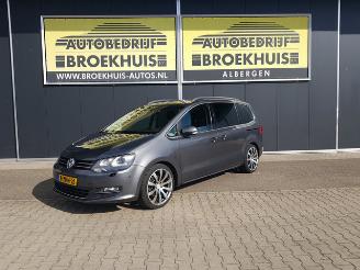 Schadeauto Volkswagen Sharan 2.0 TDI Highline 7p. 2011/5