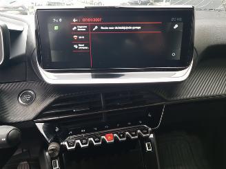 Peugeot 2008 1.2 PureTech Allure Pack picture 18