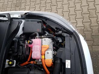 Kia Ceed 1.6 GDI PHEV DynamicPlusLine picture 14