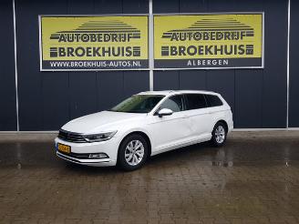damaged passenger cars Volkswagen Passat Variant 1.6 TDI Comfortline Business 2018/5