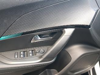 Peugeot e-2008 EV Allure Pack 50 kWh picture 24