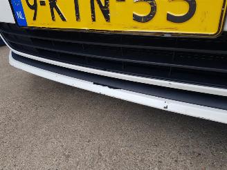 Volkswagen Golf 1.6 TDI Comfortline BlueMotion picture 28