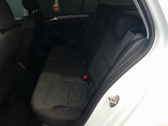 Volkswagen Golf 1.6 TDI Comfortline BlueMotion picture 18