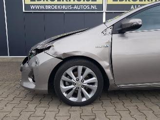 Toyota Auris 1.8 Hybrid Lease picture 10