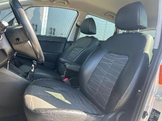 Kia Venga 1.6 CVVT First Edition picture 14