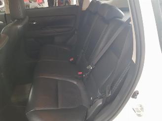 Mitsubishi Outlander 2.0 PHEV instyle picture 14