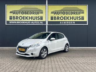 Unfallwagen Peugeot 208 1.2 PureTech Allure 2014/8