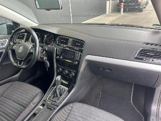 Volkswagen Golf Variant 1.2 TSI Business Edition Connected R picture 15