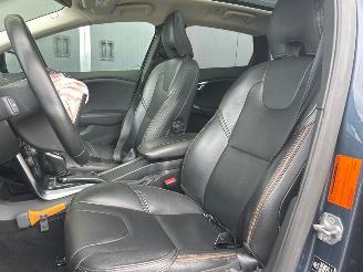 Volvo V-40 Cross Country 1.5 T3 Polar+ Luxury picture 11