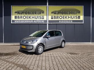 Schadeauto Volkswagen Up! 1.0 move up! BlueMotion 2015/2