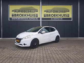 uszkodzony samochody osobowe Peugeot 208 1.2 e-VTi Active AUTOMATIC 2014/1