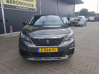 Peugeot 3008 1.2 PureTech Active picture 3
