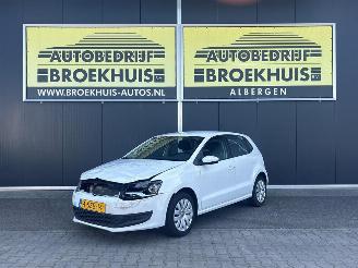 uszkodzony samochody osobowe Volkswagen Polo 1.2 TSI BlueMotion Edition 2014/2