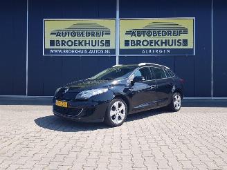 Schadeauto Renault Mégane Estate 1.5 dCi Bose 2012/6