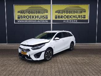 Coche accidentado Kia Ceed Sportswagon 1.6 GDI PHEV DynamicPlusLine 2022/9