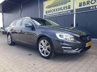 Volvo V-60 2.4 D6 AWD Plug-In Hybrid Summum picture 6