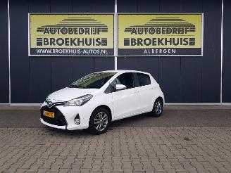 Voiture accidenté Toyota Yaris 1.3 VVT-i Trend AUTOMATIC 2016/3