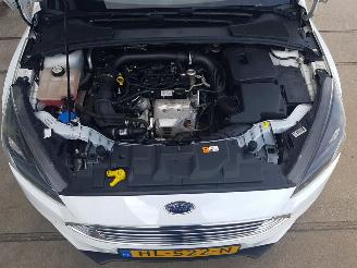 Ford Focus Wagon 1.0 Titanium Edition picture 22