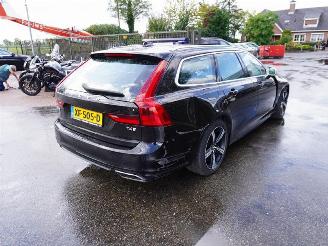 Schadeauto Volvo V-90 2.0 T4 2018/12