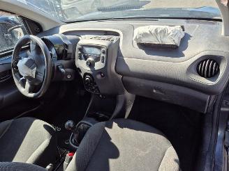 Toyota Aygo 1.0 12V VVT-i picture 8