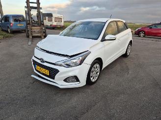 Hyundai I-20 1.0 T GDi picture 3