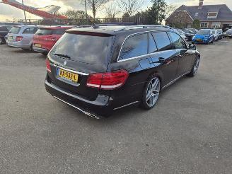 Vaurioauto  passenger cars Mercedes E-klasse Combi 220 CDi 2014/3