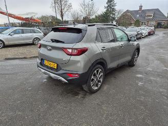 Unfallwagen Kia Stonic 1.0i-T-GDi 2020/8