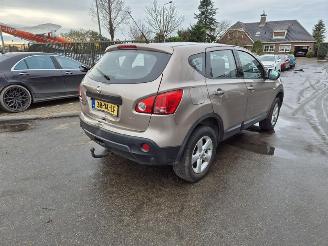 uszkodzony samochody osobowe Nissan Qashqai 1.6 16v 2007/7