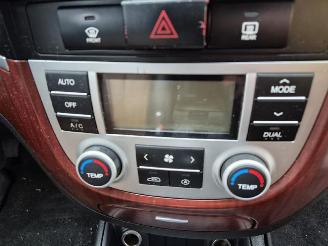 Hyundai Santa Fe 2.7 V6 4x2 picture 6