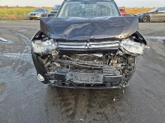 Mitsubishi Outlander 2.0 16v PHEV 4x4 picture 7