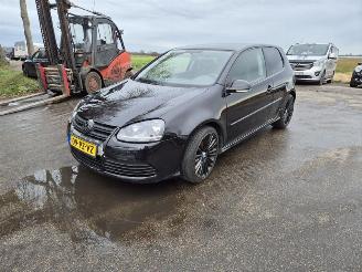 Volkswagen Golf 1.6 FSi picture 3