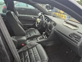 Volkswagen Golf 2.0 R 4Motion picture 7