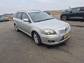 Toyota Avensis wagon  2.4 16v picture 4