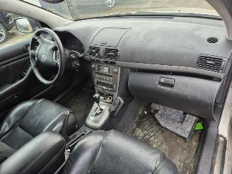 Toyota Avensis wagon  2.4 16v picture 15