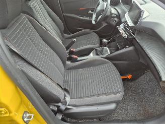 Peugeot 208 1.2 Vti picture 15