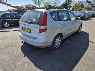 uszkodzony samochody osobowe Hyundai I-30 Crosswagon 1.4 2010/4