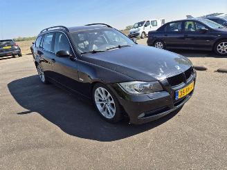 BMW 3-serie Touring 325i picture 4