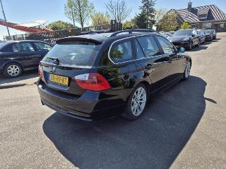 uszkodzony samochody osobowe BMW 3-serie Touring 325i 2005/9