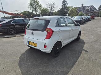 Schadeauto Kia Picanto 1.0 12v 2014/11