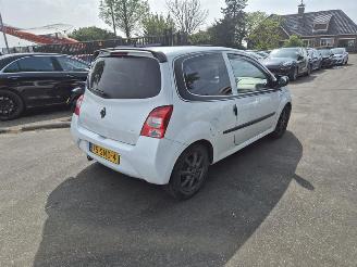 Renault Twingo 1.2 16v picture 1