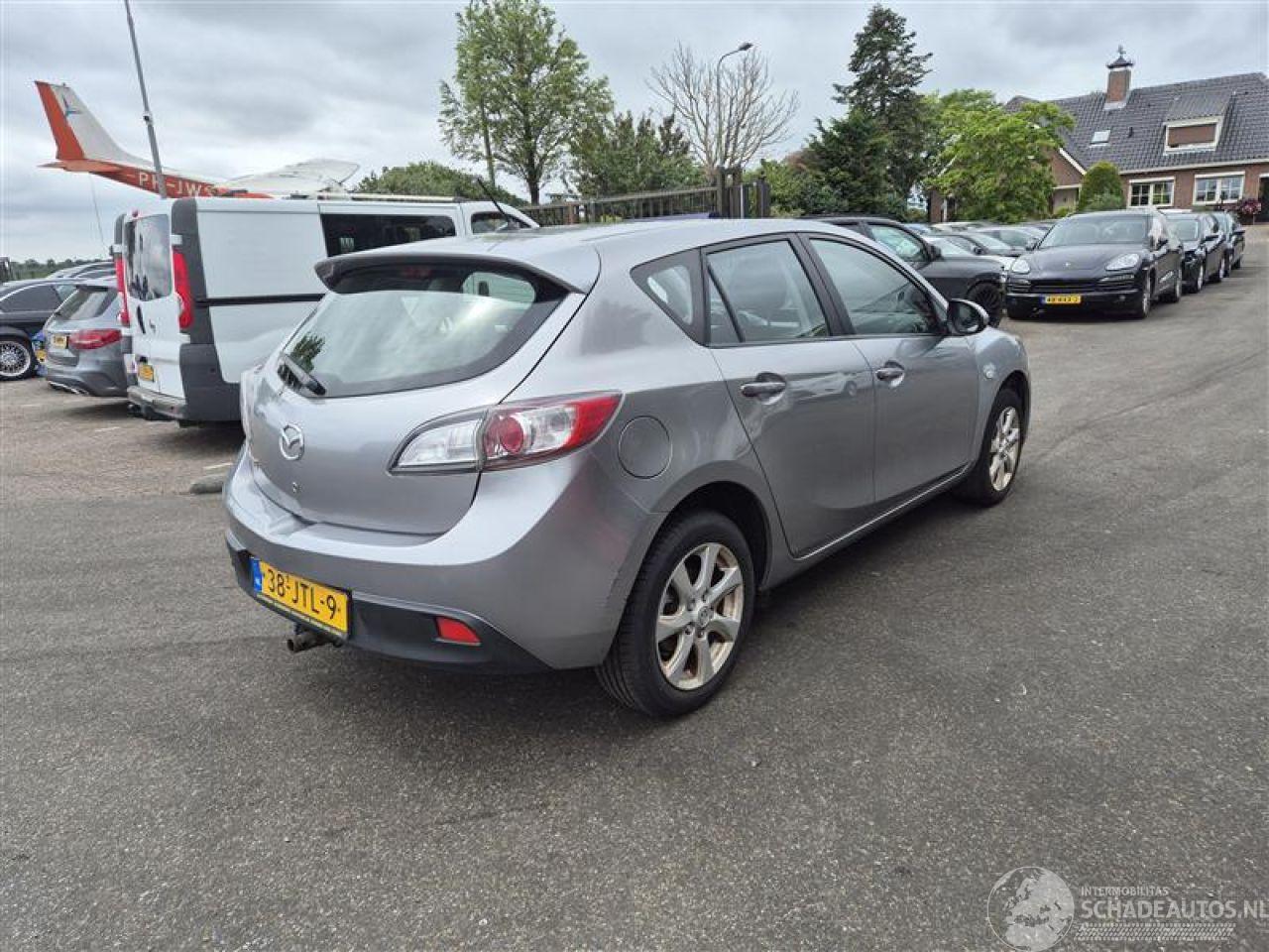 Mazda 3 1.6 i