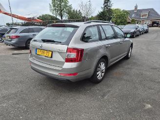 Damaged car Skoda Octavia Combi 1.2 TSi 2014/6