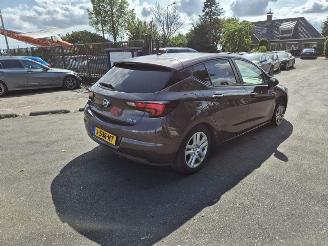 Voiture accidenté Opel Astra 1.0 Turbo 2016/3