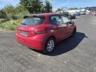 Peugeot 208 1.2 Vti picture 1
