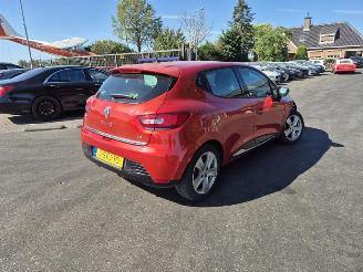 Voiture accidenté Renault Clio 0.9 Tce 2013/9