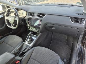 Skoda Octavia Combi 1.6 TDi picture 7