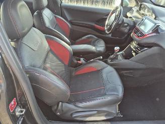 Peugeot 208 1.6 16v GTi picture 8
